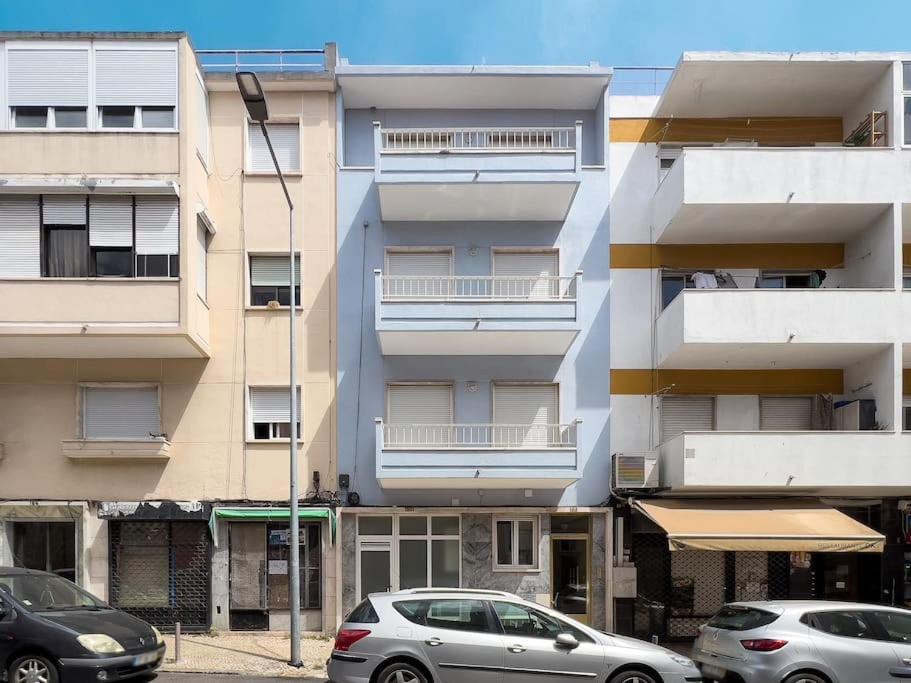 Апартаменты Olaias Lisbon 2 Bed Near Metro 2 Экстерьер фото