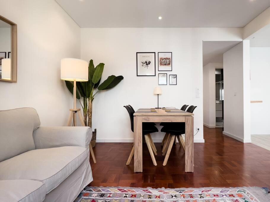 Апартаменты Olaias Lisbon 2 Bed Near Metro 2 Экстерьер фото